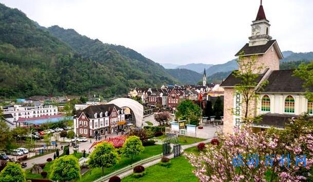 四川十大旅游景点 四川十大旅游景点排名榜 四川十大旅游景点图片