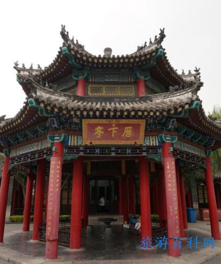 大明湖内的景点(大明湖内的景点介绍铁公祠)