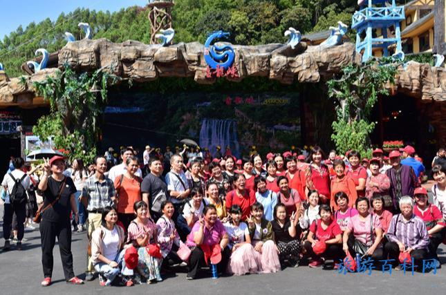 跟团十大旅游景点攻略(适合跟团旅游的地方)