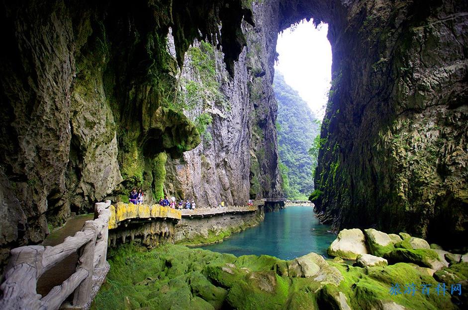 贵州十大旅游景点推荐贵州景点大全(贵州旅游景点推荐:贵州旅游十大景点排名)