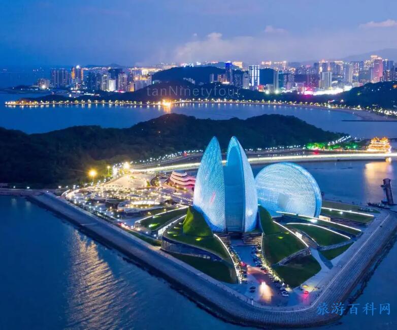 中国十大必去旅游圣地，中国十大必去旅游城市