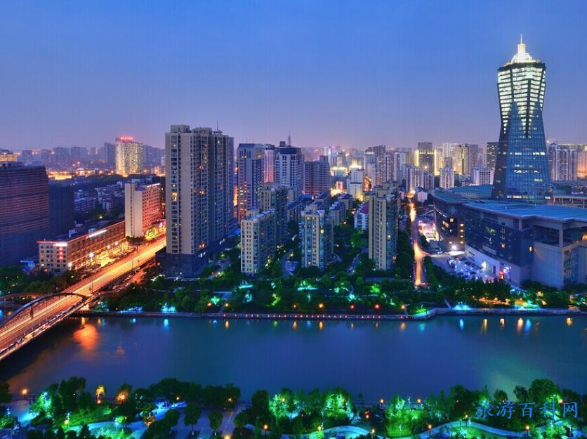 中国十大必去旅游圣地，中国十大必去旅游城市